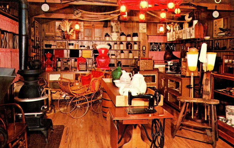 Fingers Restaurant - Vintage Postcard (newer photo)